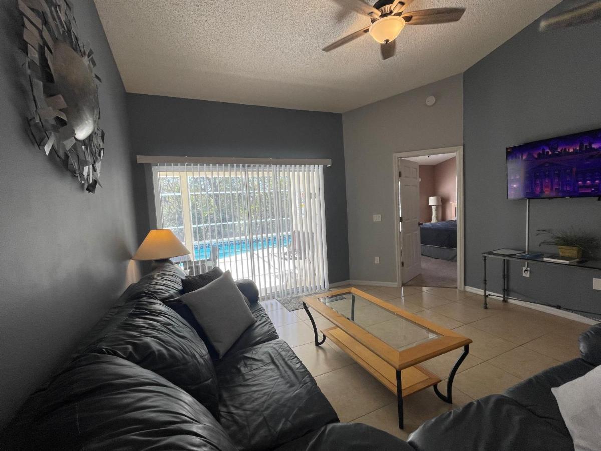 3 Bedroom Villa With Poolside Cinema And Games Room Close To Theme Parks Sleeps 6 Plus 2 Orlando Exteriér fotografie