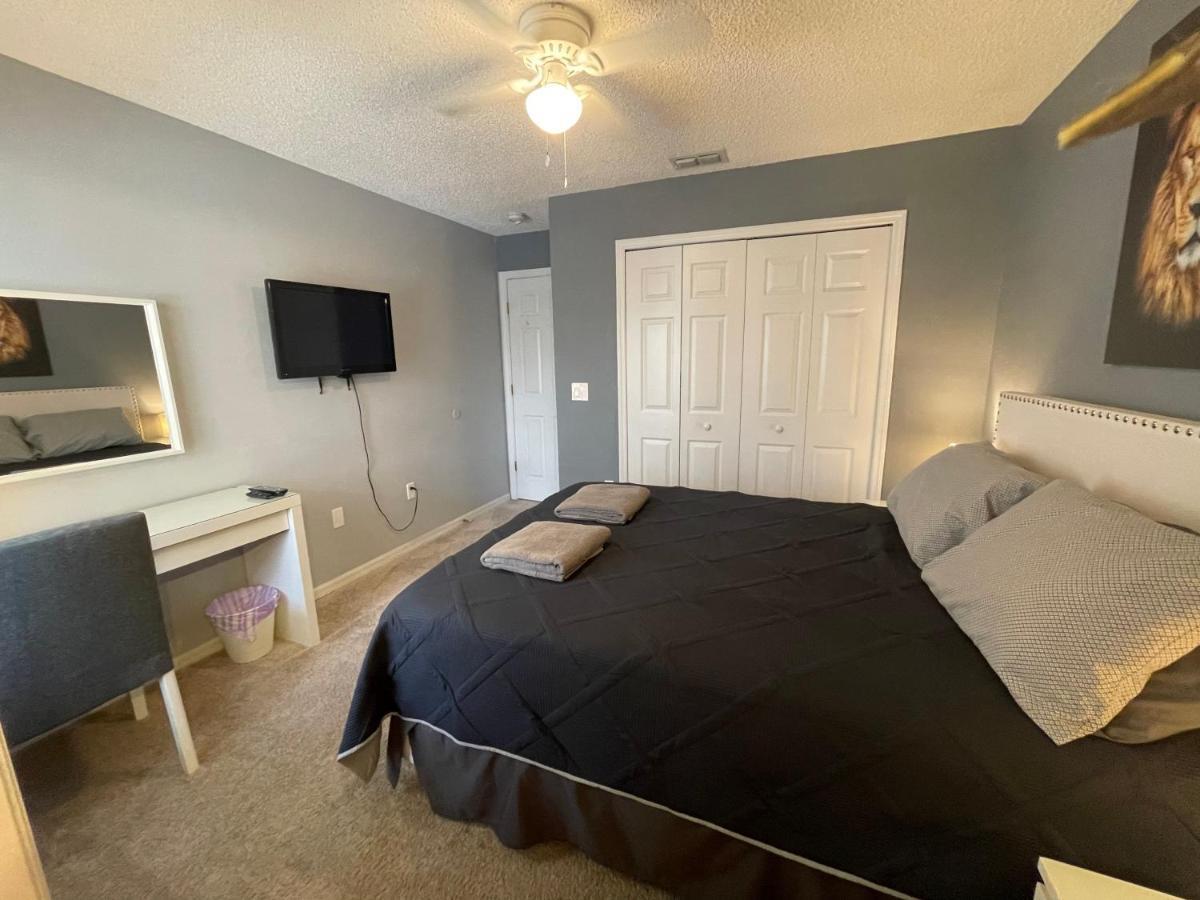 3 Bedroom Villa With Poolside Cinema And Games Room Close To Theme Parks Sleeps 6 Plus 2 Orlando Exteriér fotografie